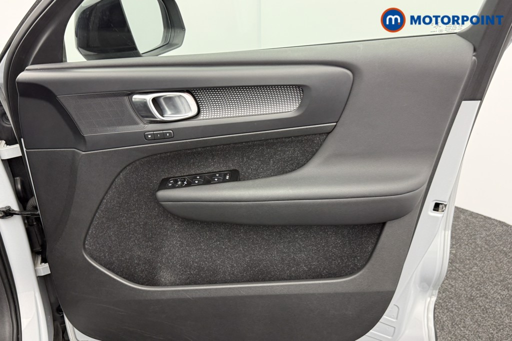Used Volvo XC40 2021 for sale - 76028510: Photo 24