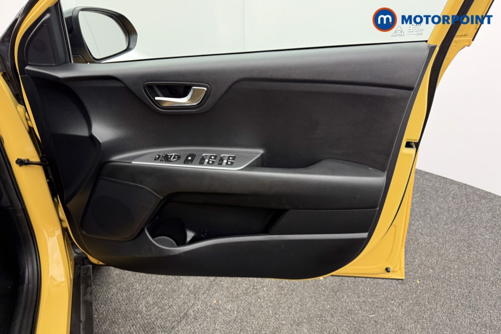 Used Kia Stonic 2024 for sale - 77221305: Photo 24