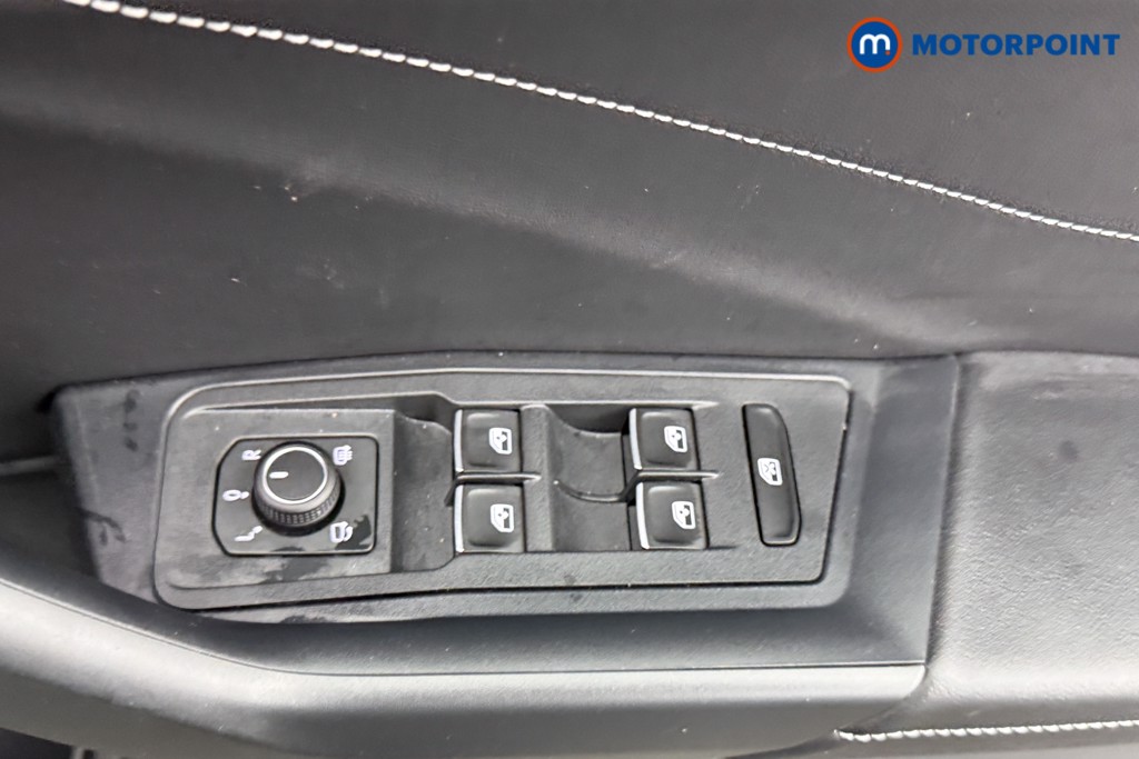 Used Volkswagen T-Roc for sale - 77324191: Photo 25