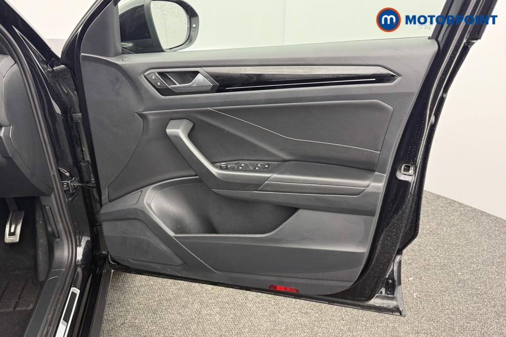 Used Volkswagen T-Roc for sale - 77324191: Photo 26