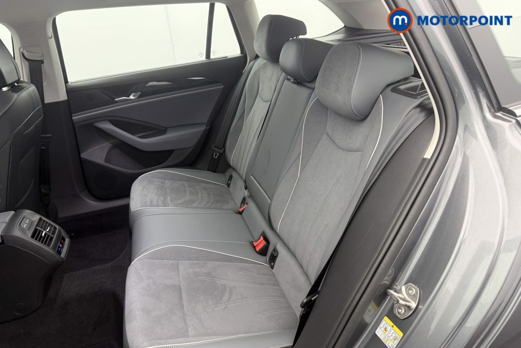 Used Volkswagen Passat 2025 for sale - 77730238: Photo 21