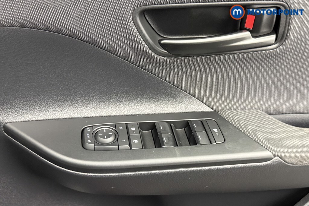 Used Toyota C-HR 2024 for sale - 76034275: Photo 24
