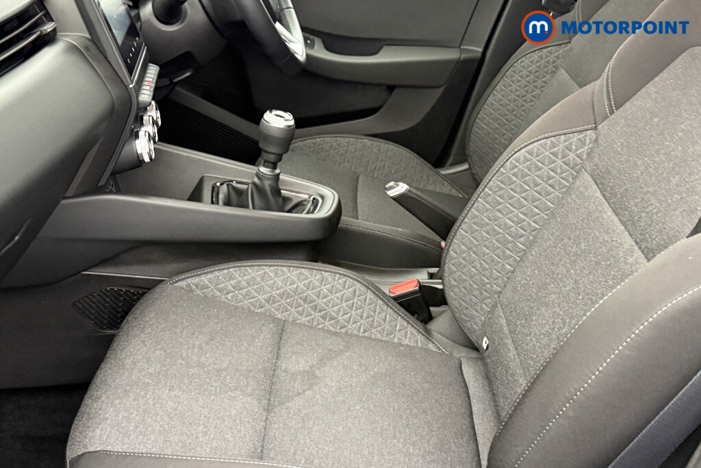 Used Renault Clio 2021 for sale - 76612136: Photo 17