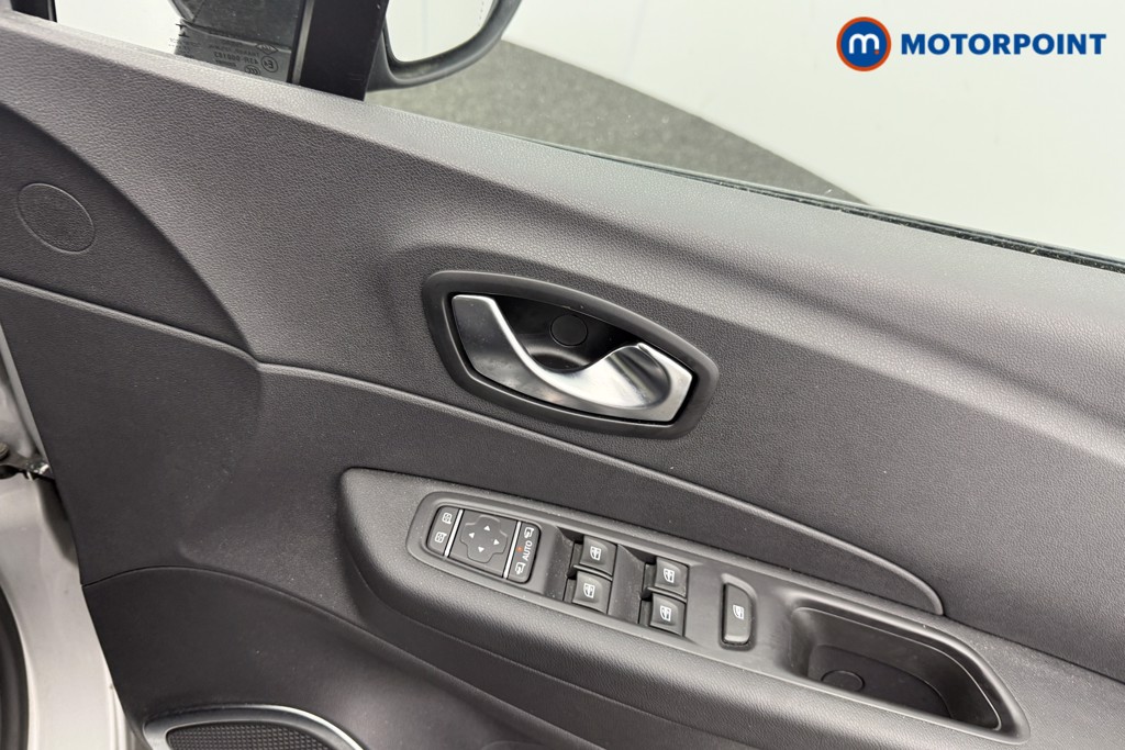 Used Renault Captur 2020 for sale - 77989247: Photo 16