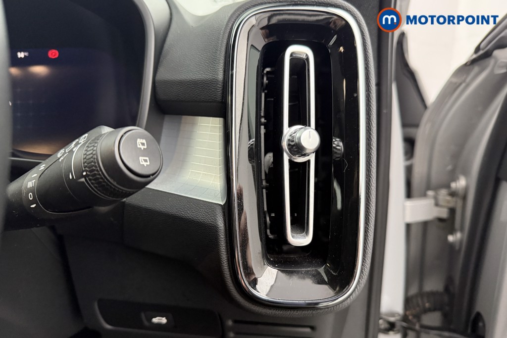 Used Volvo XC40 2023 for sale - 77312799: Photo 23