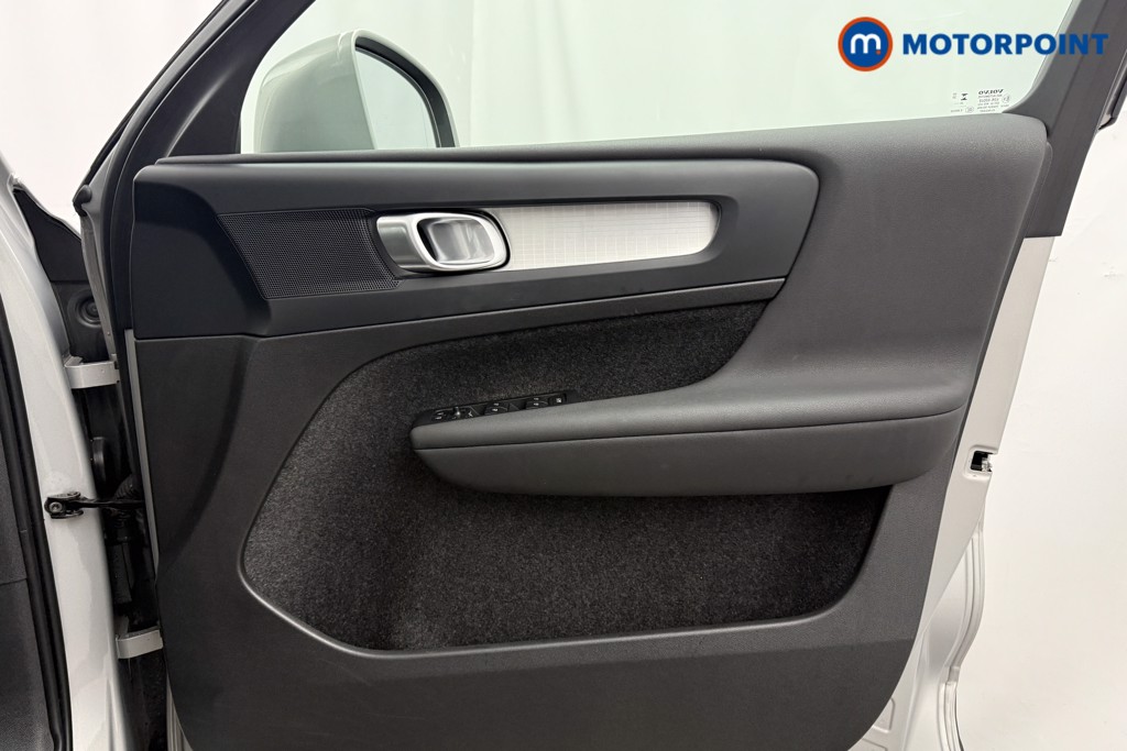 Used Volvo XC40 2023 for sale - 77312799: Photo 24