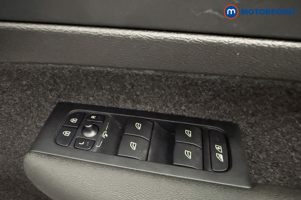 Used Volvo XC40 2023 for sale - 77312799: Photo 25