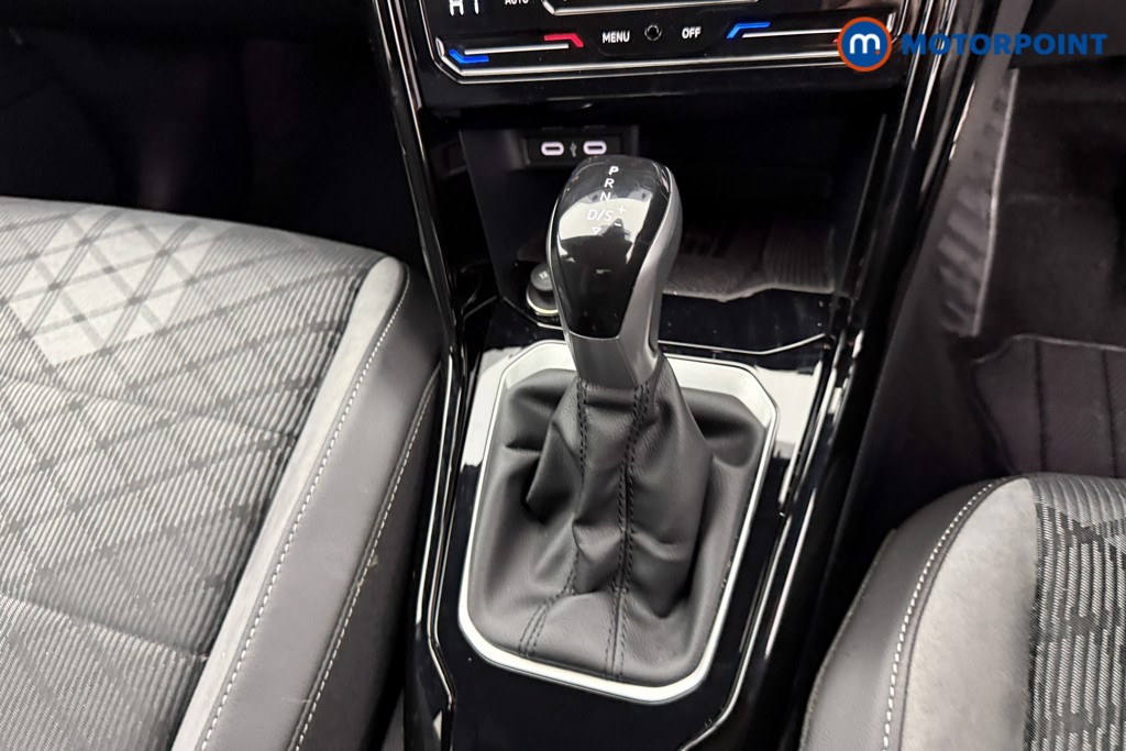 Used Volkswagen T-Roc for sale - 77245842: Photo 21