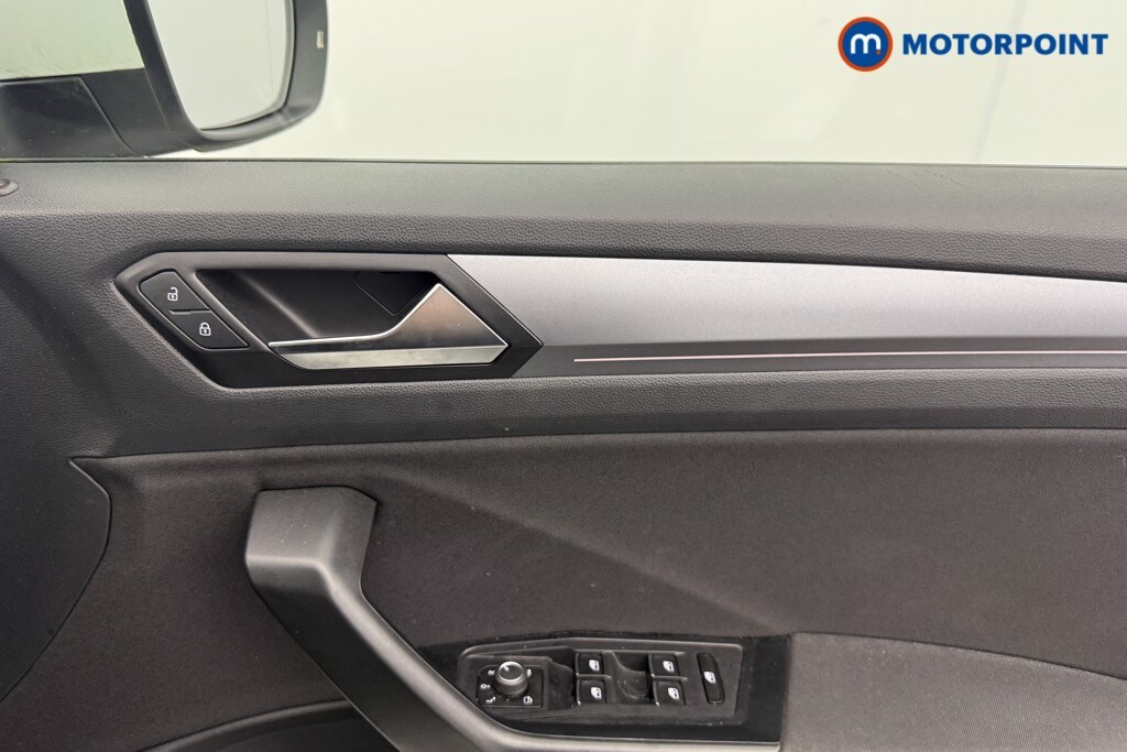 Used Volkswagen T-Roc for sale - 78012152: Photo 18