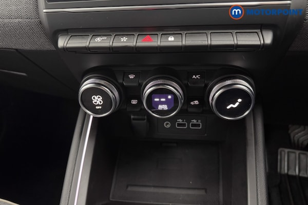 Used Renault Clio 2024 for sale - 76235058: Photo 21