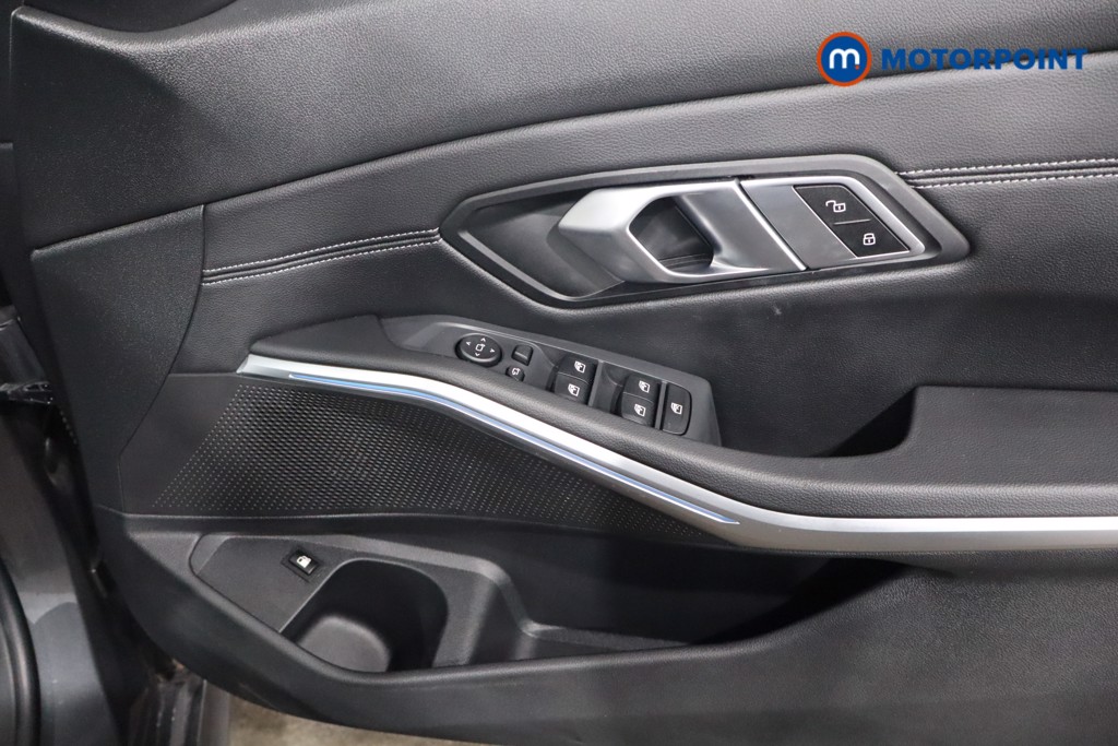 Used BMW 3 Series 2021 for sale - 76131717: Photo 31