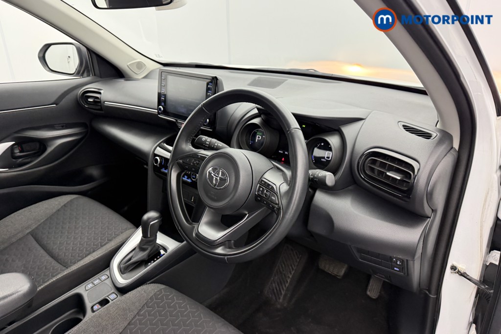 Used Toyota Yaris Cross 2022 for sale - 77340520: Photo 11