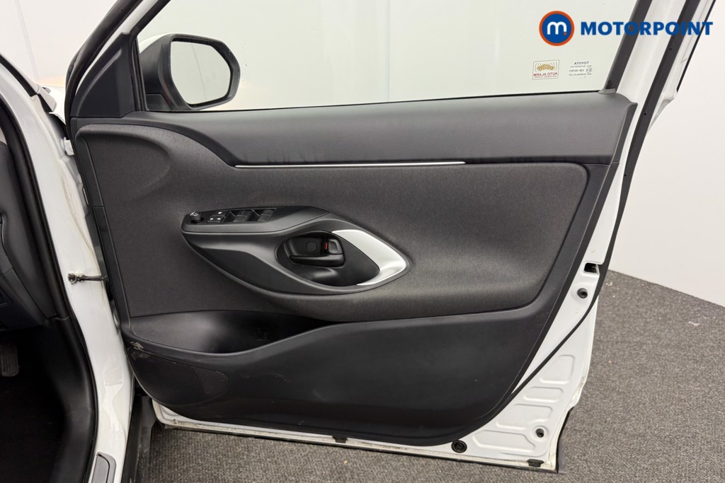 Used Toyota Yaris Cross 2022 for sale - 77340520: Photo 24