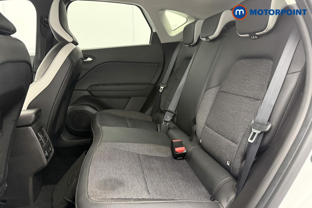 Used Renault Captur 2023 for sale - 76319873: Photo 31