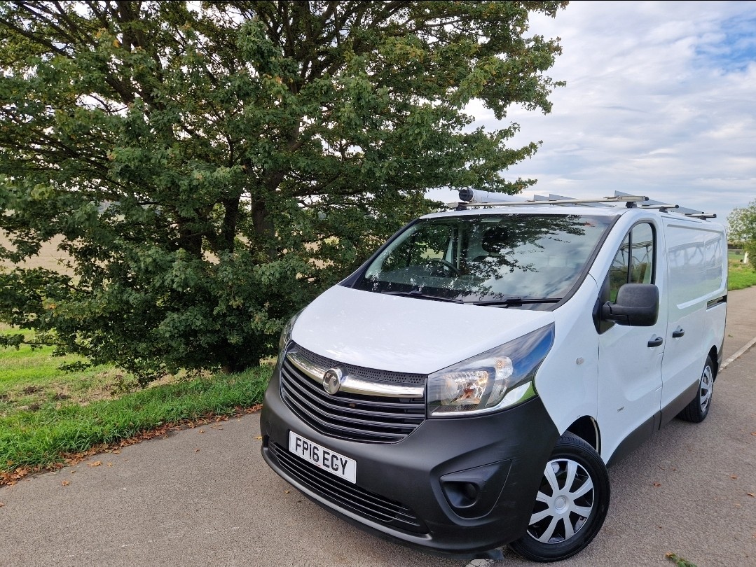 Used Vauxhall Vivaro 2016 for sale - 76330315: Photo 1