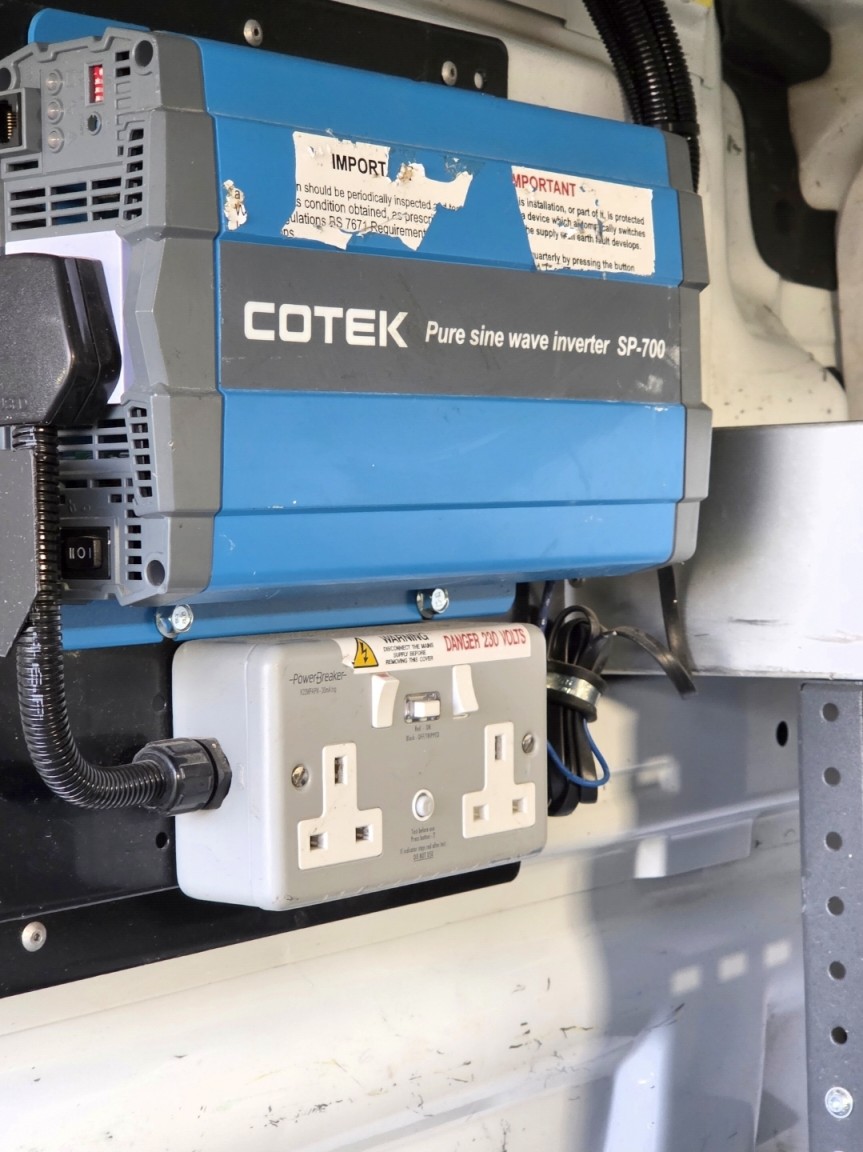 Used Vauxhall Vivaro 2017 for sale - 76836963: Photo 2