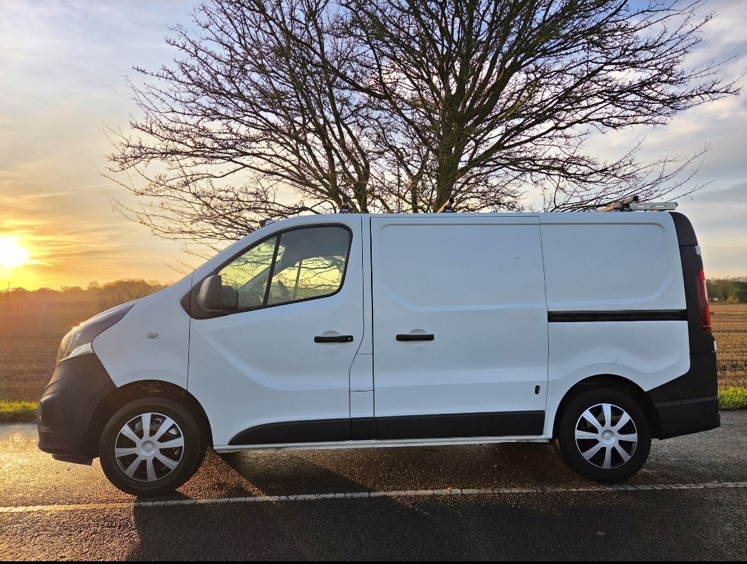 Used Vauxhall Vivaro 2017 for sale - 76836963: Photo 3