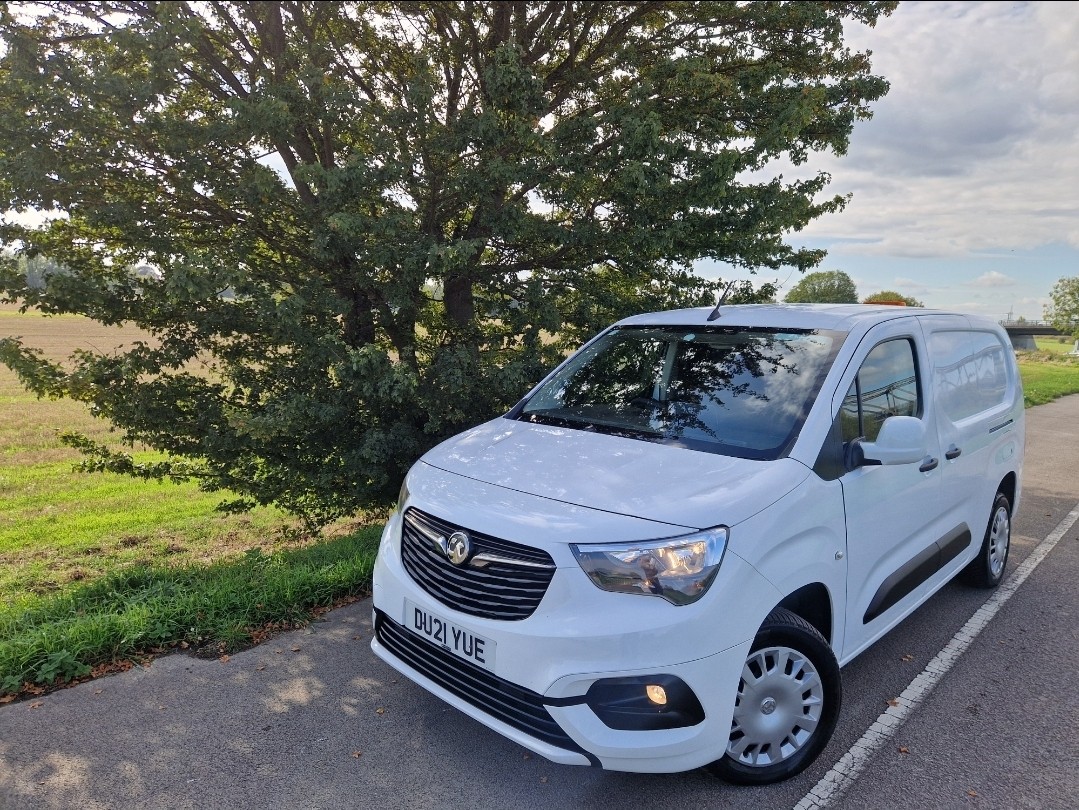 Used Vauxhall Combo 2021 for sale - 76120265: Photo 1