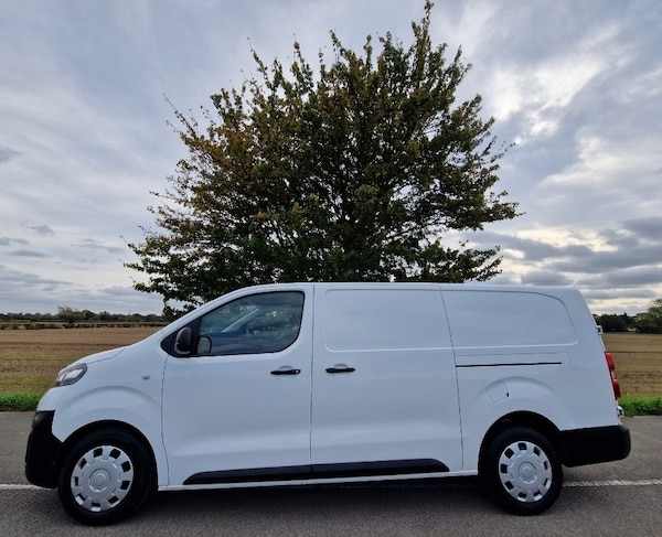 Used Vauxhall Vivaro 2021 for sale - 76225311: Photo 3