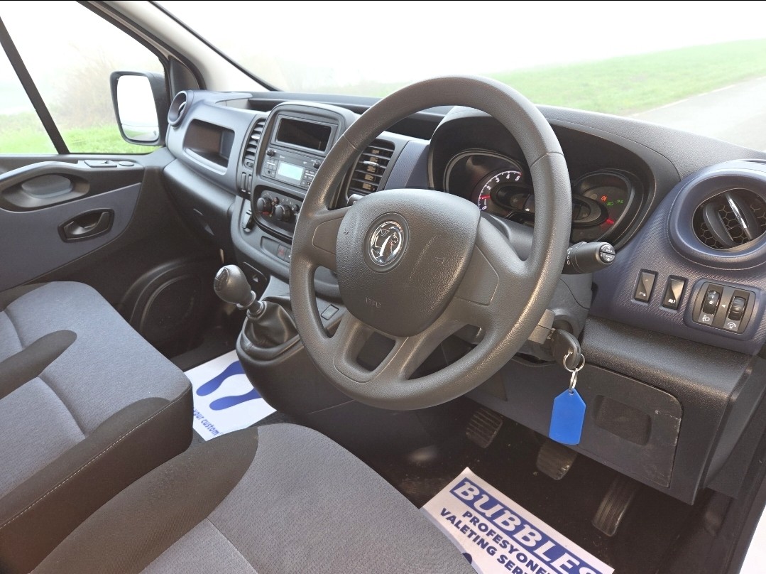 Used Vauxhall Vivaro 2017 for sale - 77011789: Photo 12