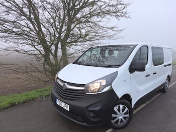Used Vauxhall Vivaro 2017 for sale - 77011789: Photo