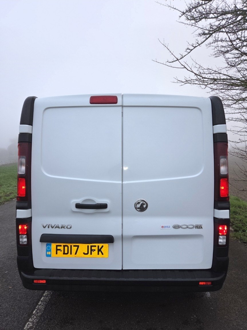 Used Vauxhall Vivaro 2017 for sale - 77011789: Photo 5