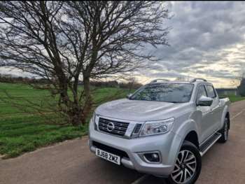 Used Nissan Navara 2018 for sale - 74097793: Photo