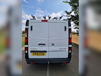 Used Vauxhall Vivaro 2016 for sale - 75425062: Photo