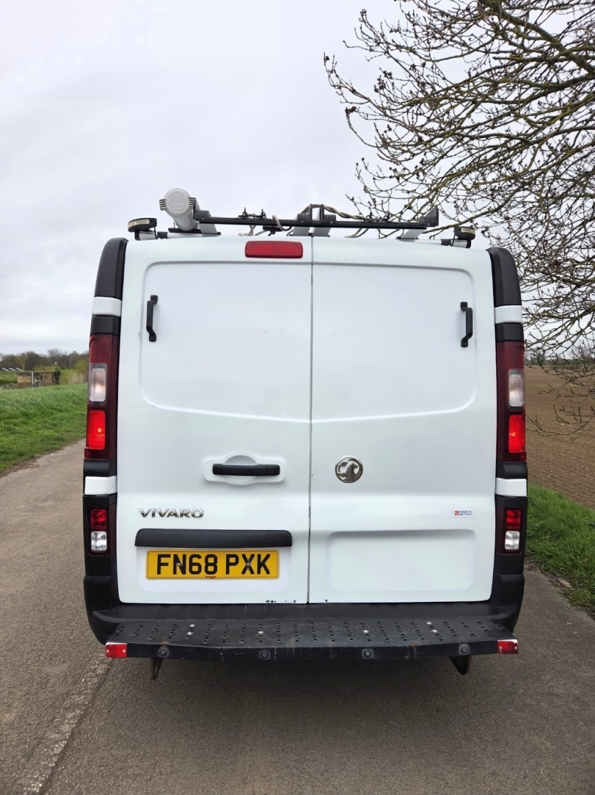 Used Vauxhall Vivaro 2018 for sale - 78062215: Photo 5