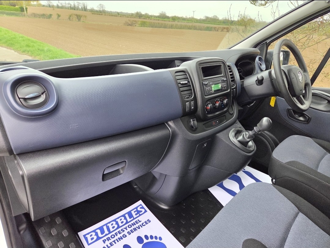 Used Vauxhall Vivaro 2018 for sale - 78062215: Photo 9