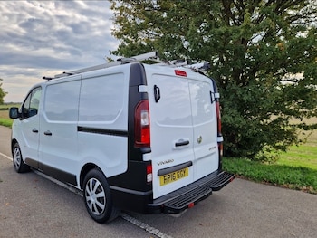 Used Vauxhall Vivaro 2016 for sale - 76149359: Photo 3