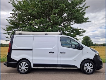 Used Vauxhall Vivaro 2016 for sale - 75117867: Photo