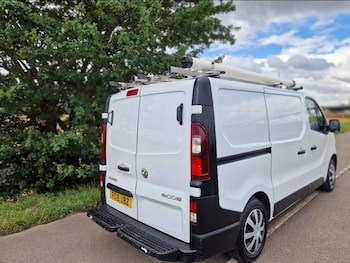 Used Vauxhall Vivaro 2016 for sale - 75117867: Photo