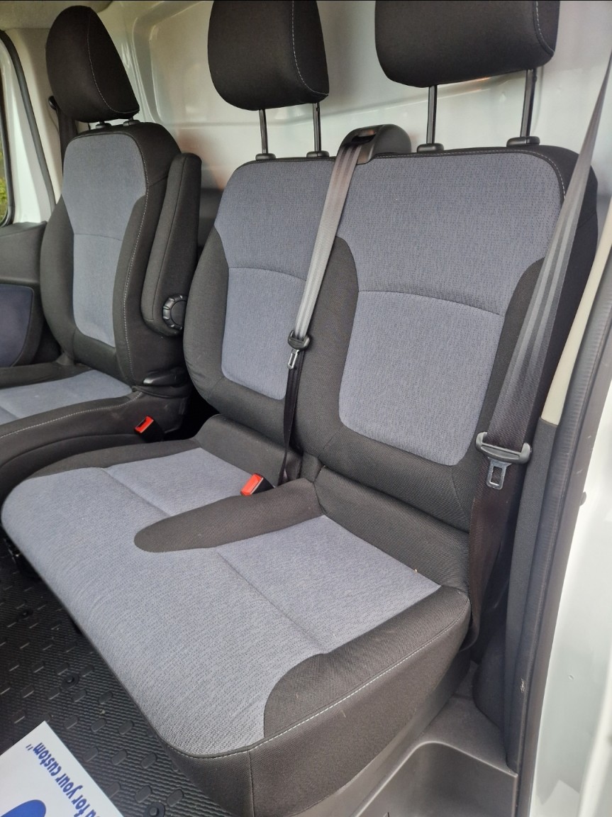 Used Vauxhall Vivaro 2016 for sale - 76330310: Photo 11