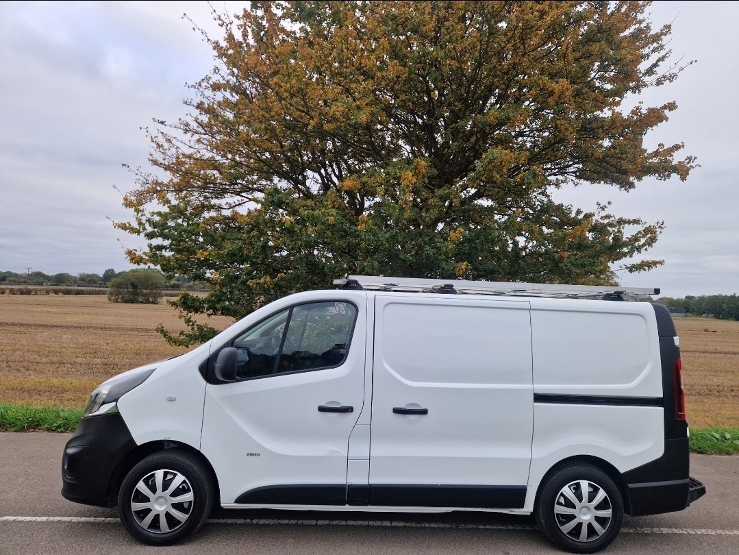Used Vauxhall Vivaro 2016 for sale - 76330310: Photo 8