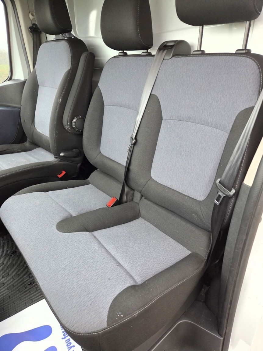 Used Vauxhall Vivaro 2016 for sale - 77508558: Photo 12