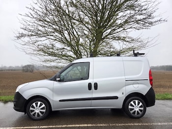 Used Vauxhall Combo 2018 for sale - 77541621: Photo