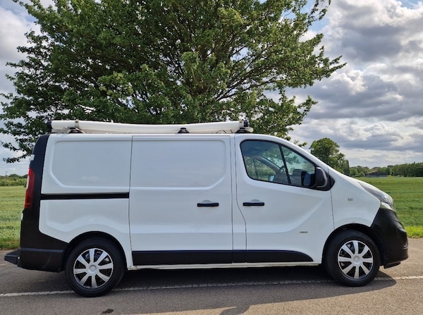 Used Vauxhall Vivaro 2016 for sale - 74812117: Photo 6