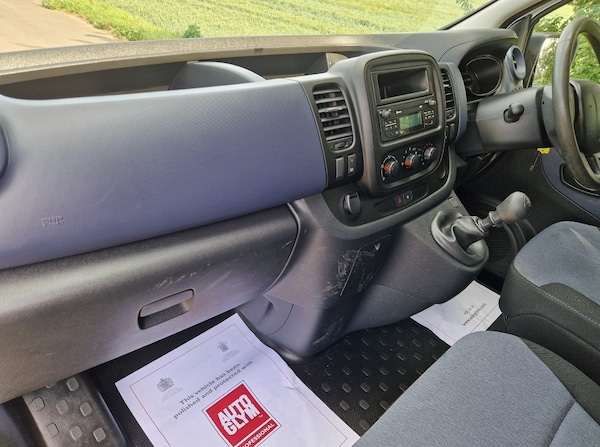 Used Vauxhall Vivaro 2016 for sale - 74812117: Photo 9