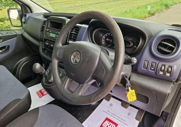 Used Vauxhall Vivaro 2016 for sale - 75025474: Photo 10