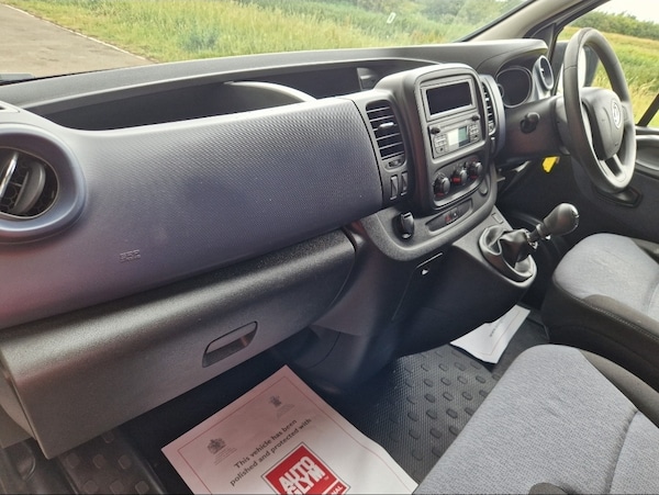 Used Vauxhall Vivaro 2016 for sale - 75025474: Photo 9