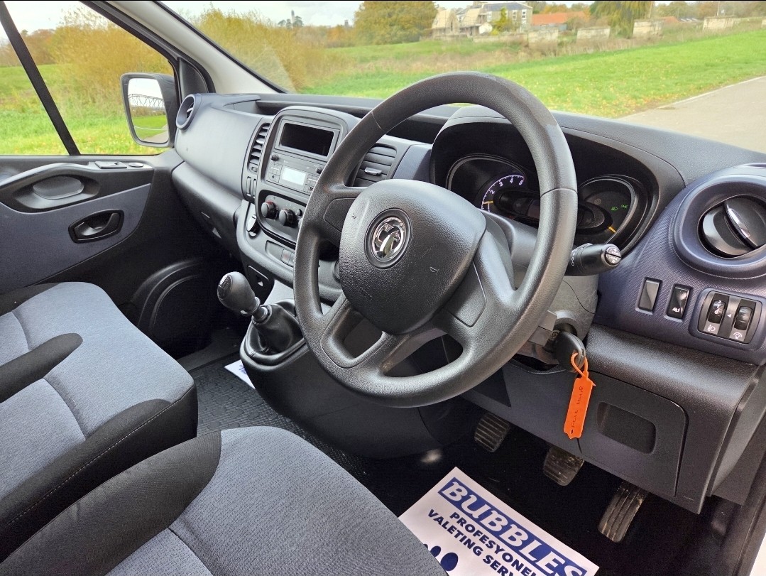 Used Vauxhall Vivaro 2016 for sale - 76471169: Photo 10