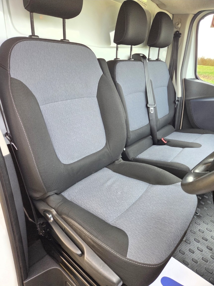 Used Vauxhall Vivaro 2016 for sale - 76471169: Photo 11