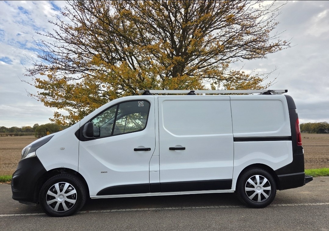 Used Vauxhall Vivaro 2016 for sale - 76471169: Photo 2