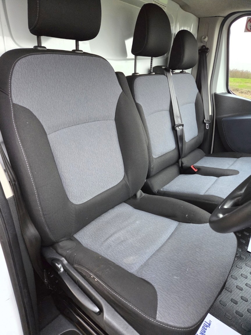 Used Vauxhall Vivaro 2016 for sale - 77045390: Photo 10