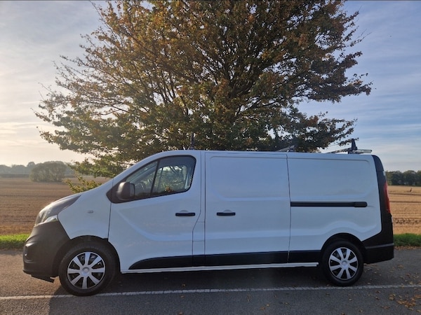 Used Vauxhall Vivaro 2019 for sale - 76293139: Photo 3