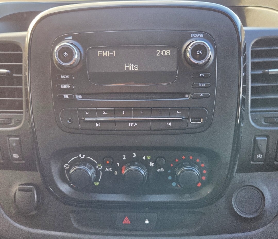 Used Vauxhall Vivaro 2016 for sale - 77465029: Photo 12