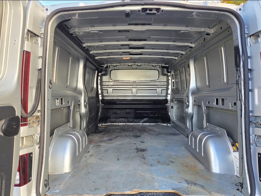 Used Vauxhall Vivaro 2016 for sale - 77465029: Photo 15