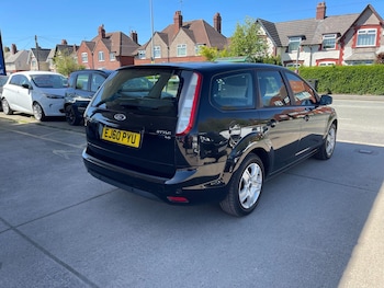 Used Ford Focus 2010 for sale - 78429175: Photo