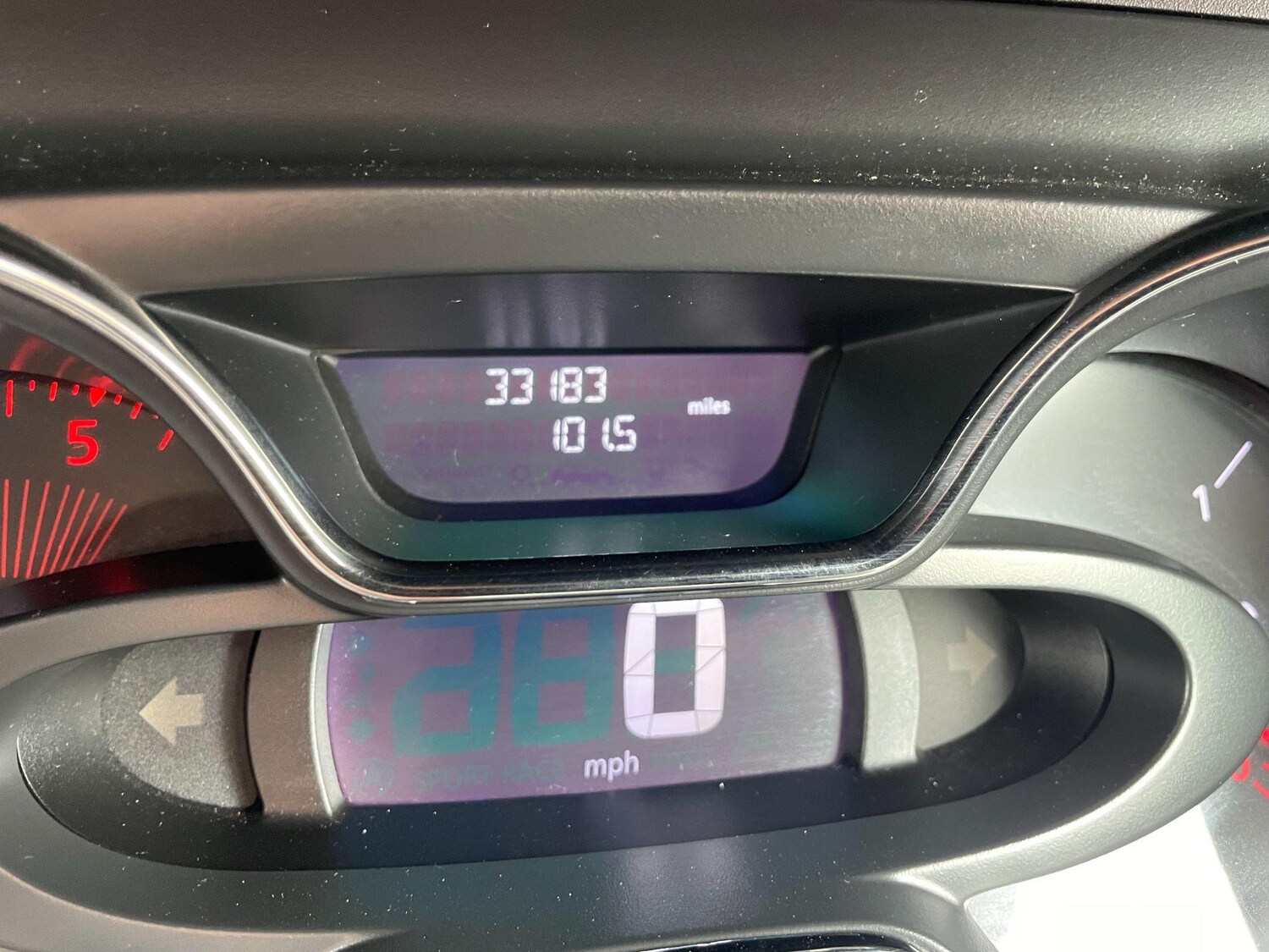 Used Renault Captur for sale - 77490038: Photo 10